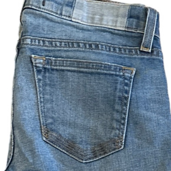 Elizabeth And James Textile Stewart Low Rise Split Hem Jeans - Picture 10 of 16